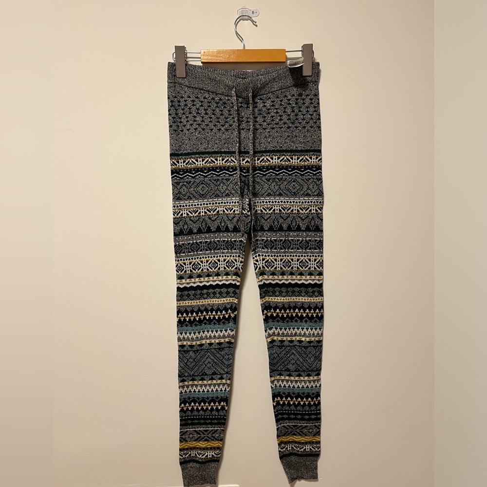 Patterned Knit leggings for the winter from American Eagle Outfitters